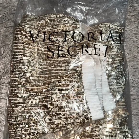 Victoria Secret Joggers - Picture 2 of 5